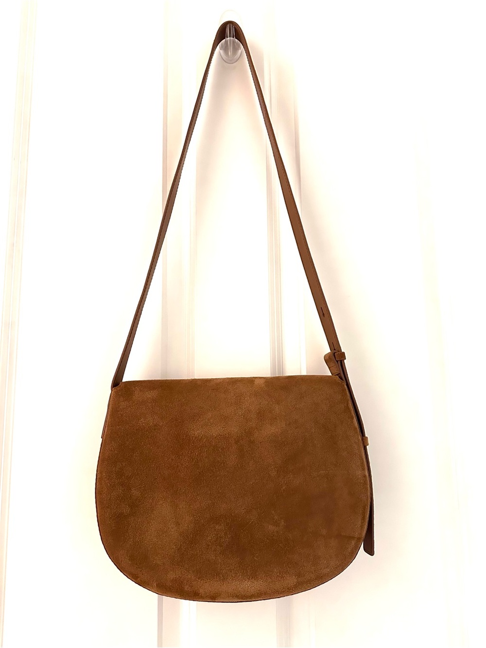 Madewell “Dakota” Large Tan Suede Saddle Crossbody Bag with Gold-Tone Hardware - Picture 10 of 15